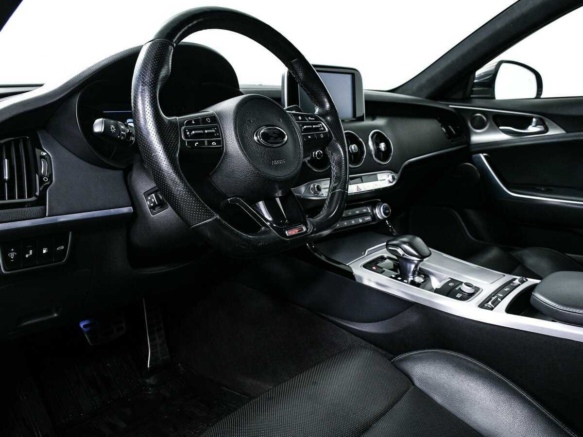 Kia Stinger с пробегом — 2018 год. Фото: #12