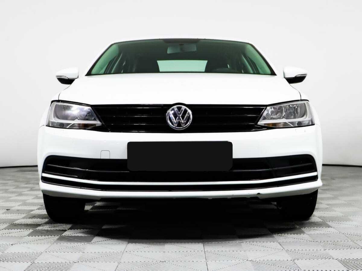Volkswagen Jetta с пробегом — 2016 год. Фото: #1