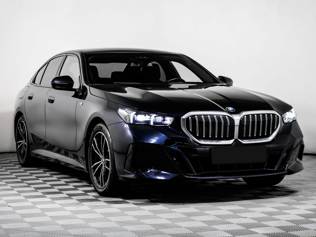 BMW 5 серии с пробегом — 2023 год. Фото: #2