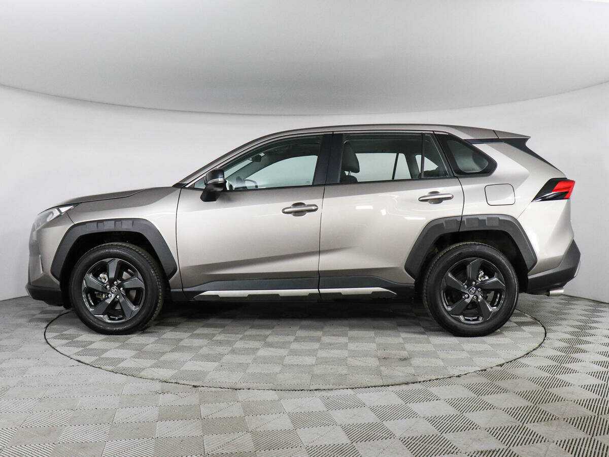 Toyota RAV4 с пробегом — 2023 год. Фото: #7