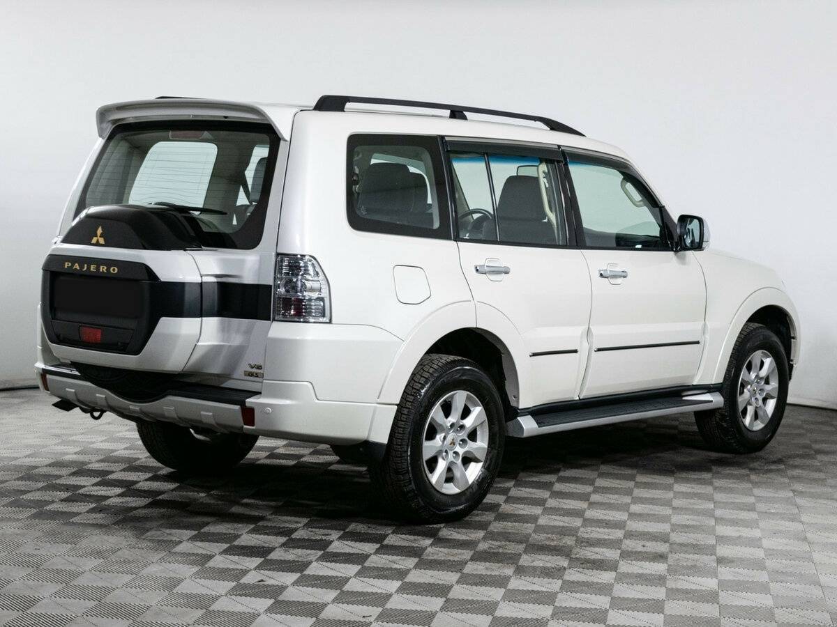 Mitsubishi Pajero с пробегом — 2021 год. Фото: #3
