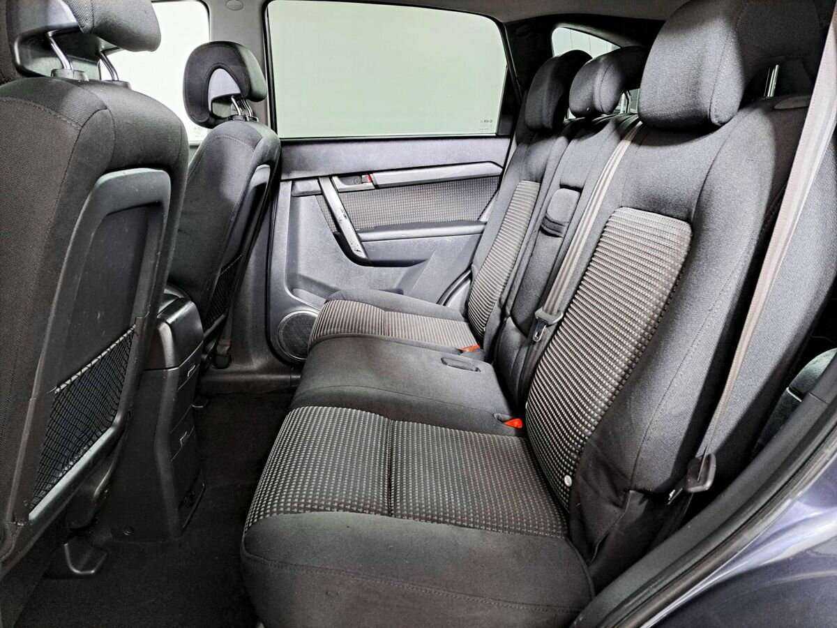 Chevrolet Captiva с пробегом — 2008 год. Фото: #10