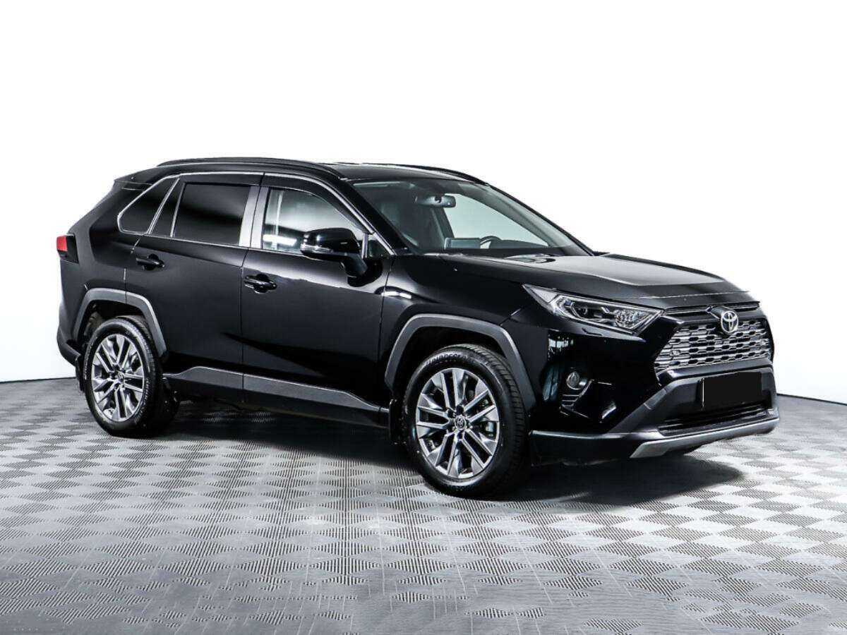 Toyota RAV4 с пробегом — 2021 год. Фото: #2