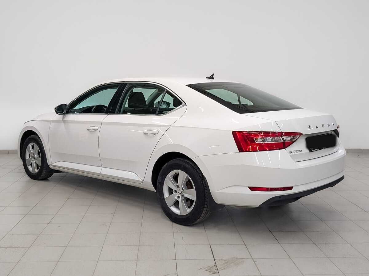 Skoda Superb с пробегом — 2020 год. Фото: #7