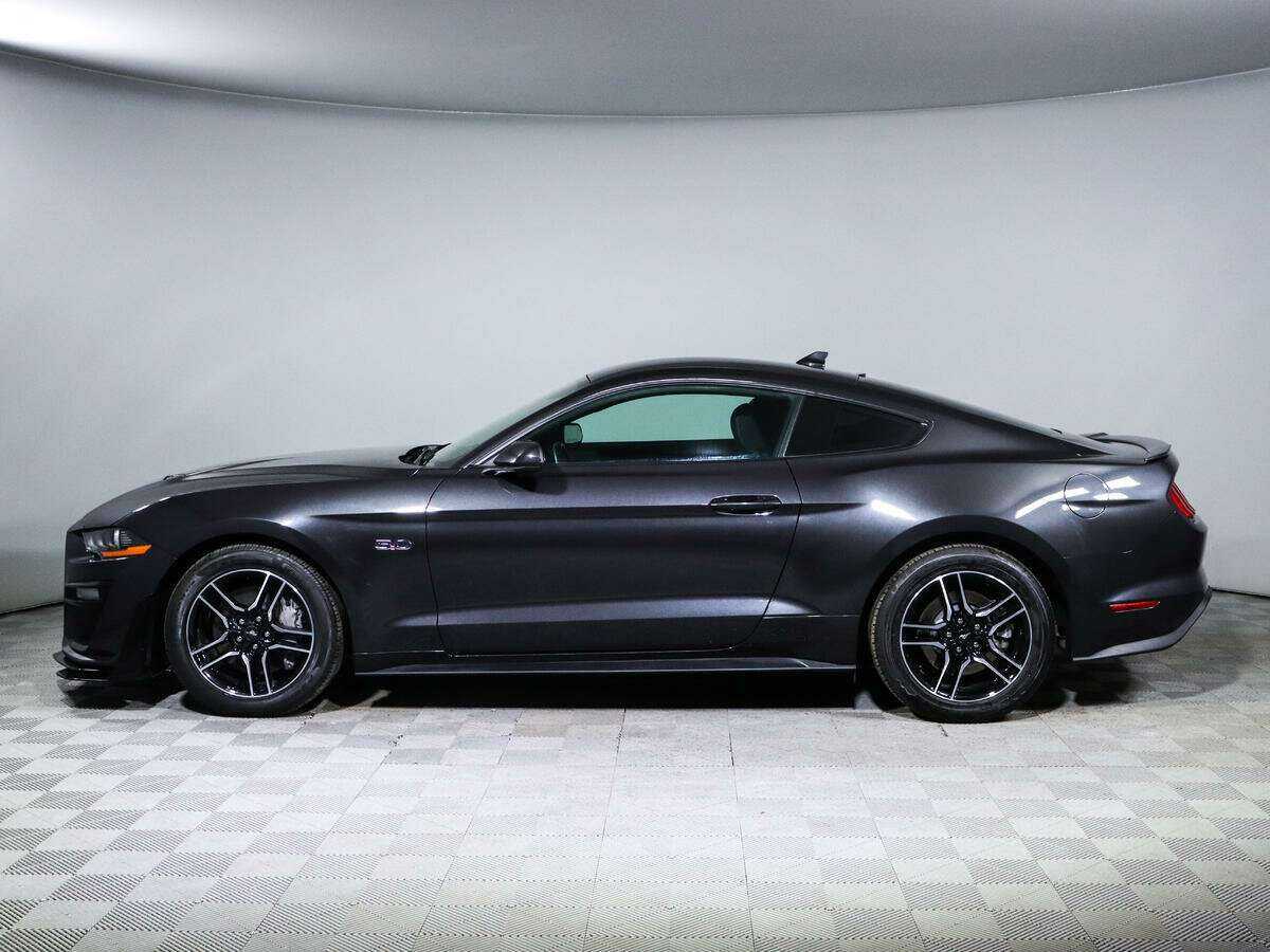 Ford Mustang с пробегом — 2022 год. Фото: #7