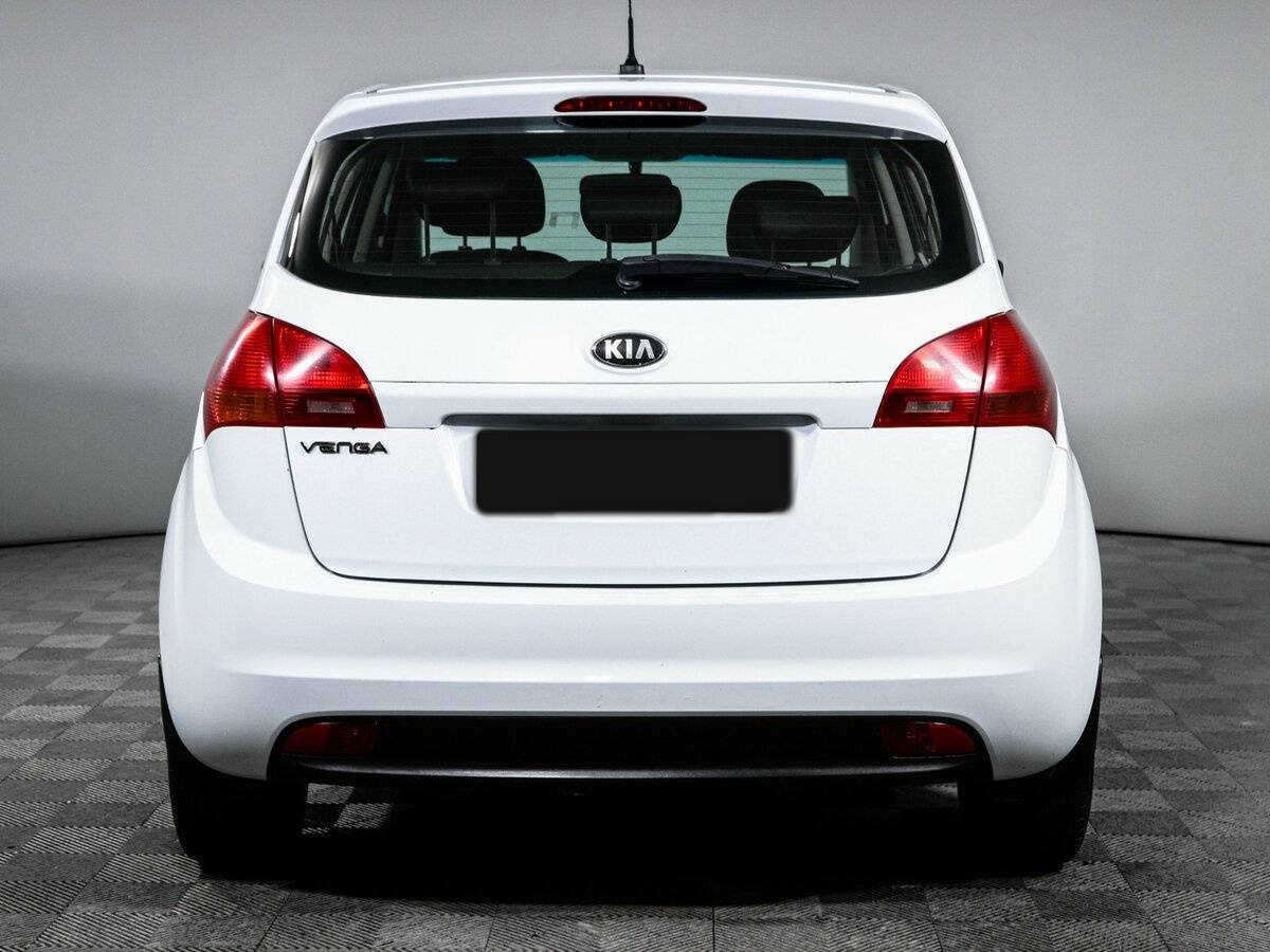 Kia Venga с пробегом — 2013 год. Фото: #4