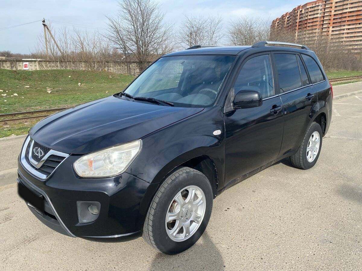 Chery Tiggo (T11) с пробегом — 2015 год. Фото: #0