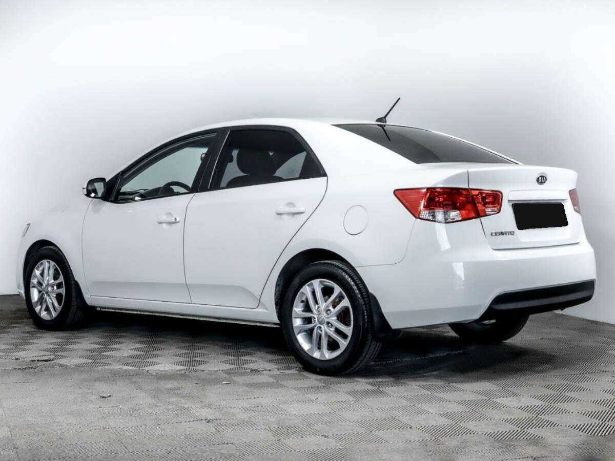 Kia Cerato с пробегом — 2011 год. Фото: #5