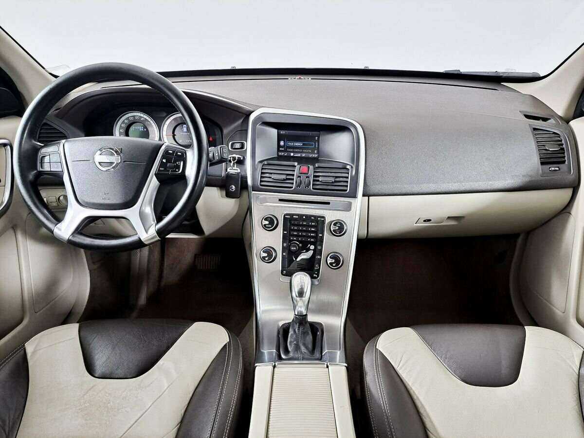 Volvo XC60 с пробегом — 2012 год. Фото: #13