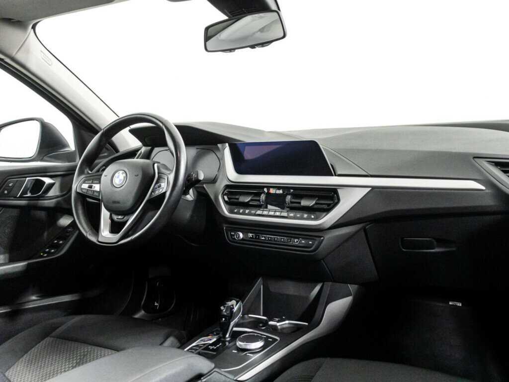 BMW 1 серии с пробегом — 2019 год. Фото: #8