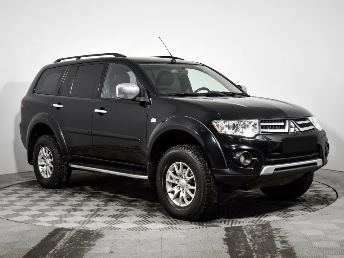 Mitsubishi Pajero Sport с пробегом — 2013 год. Фото: #2