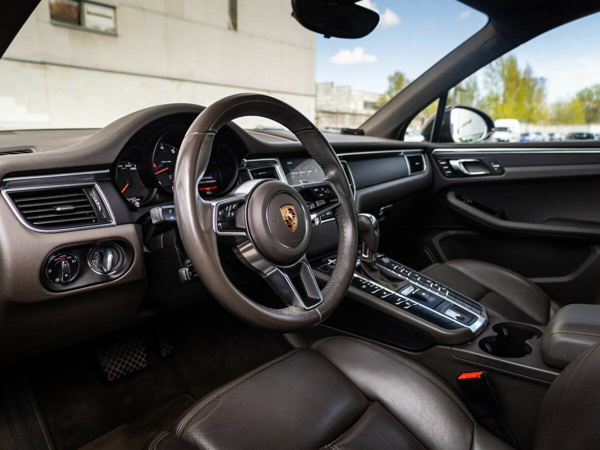 Porsche Macan с пробегом — 2018 год. Фото: #13