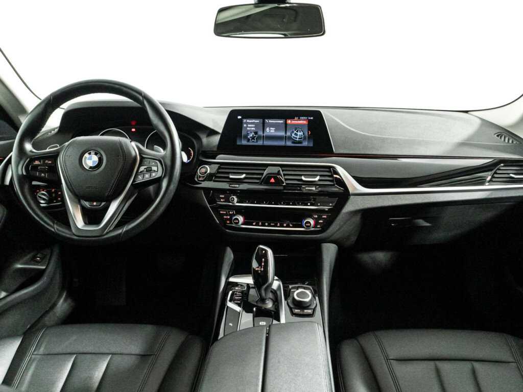 BMW 5 серии с пробегом — 2020 год. Фото: #12