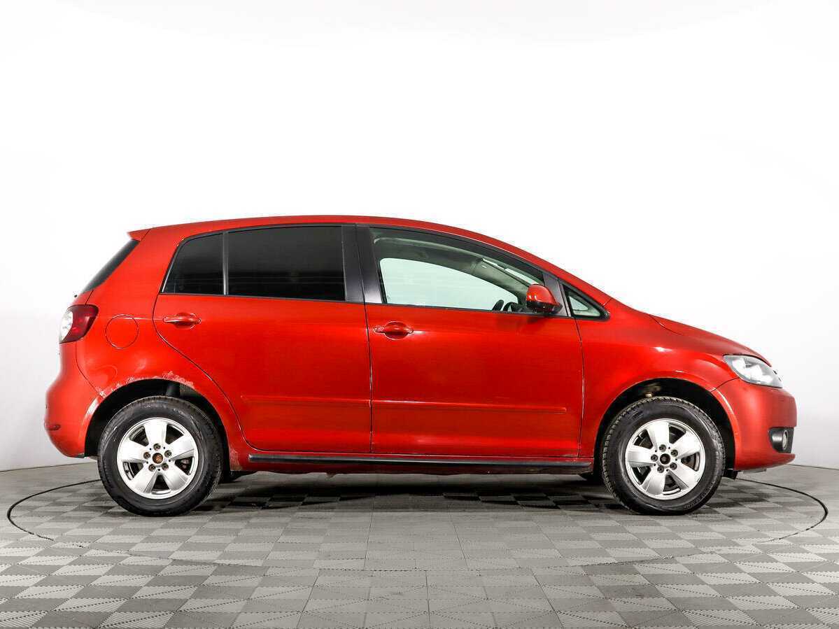 Volkswagen Golf Plus с пробегом — 2009 год. Фото: #3