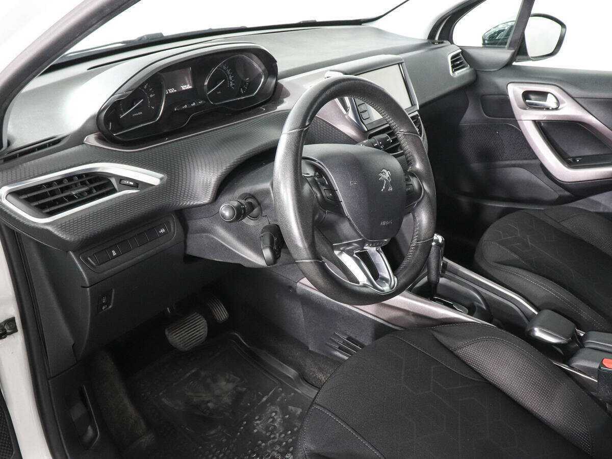 Peugeot 2008 с пробегом — 2014 год. Фото: #8