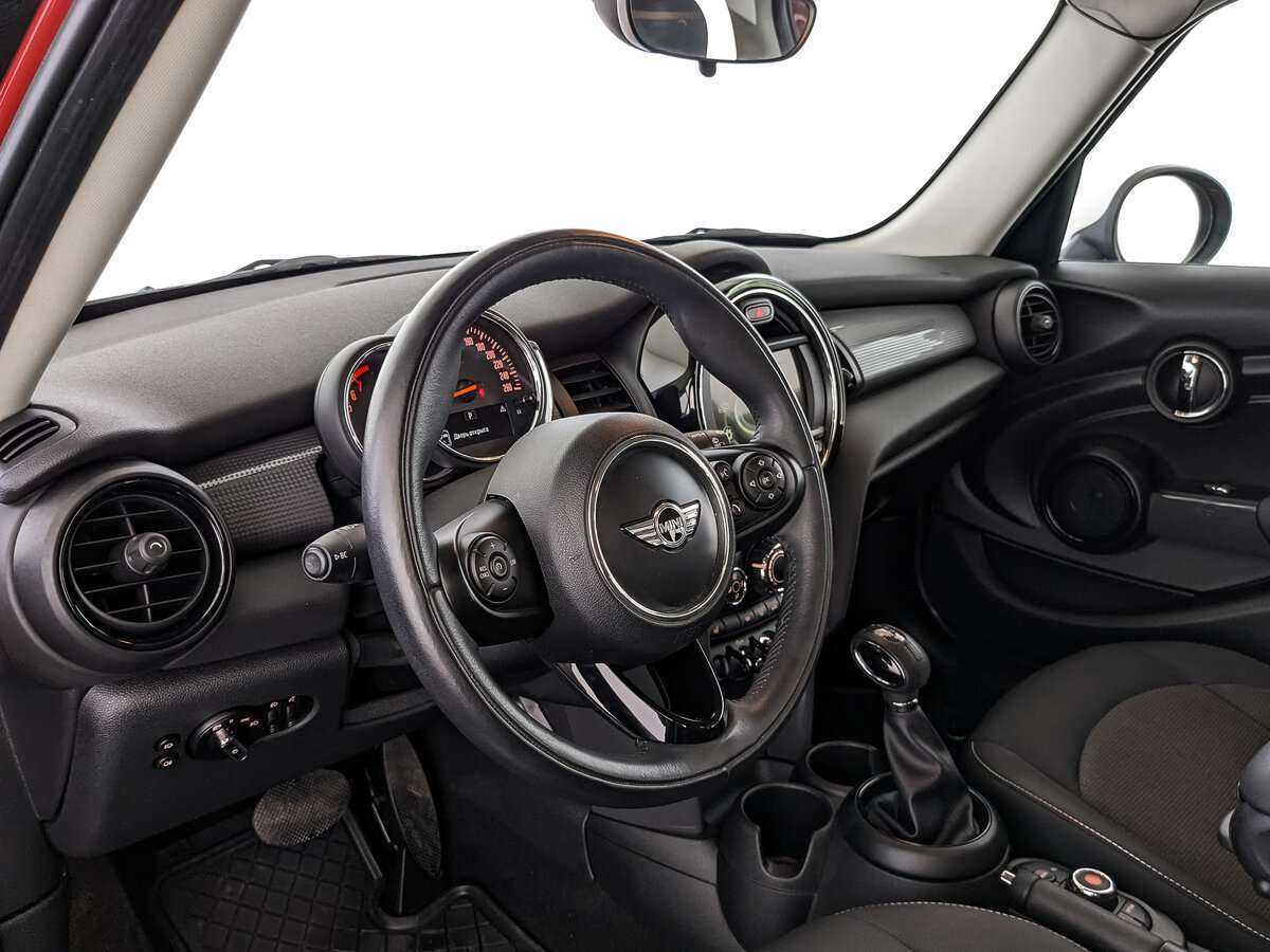 Mini Hatch с пробегом — 2017 год. Фото: #10