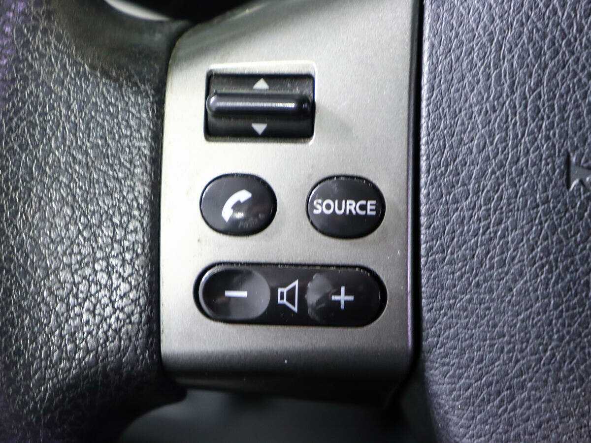Nissan Tiida с пробегом — 2010 год. Фото: #14