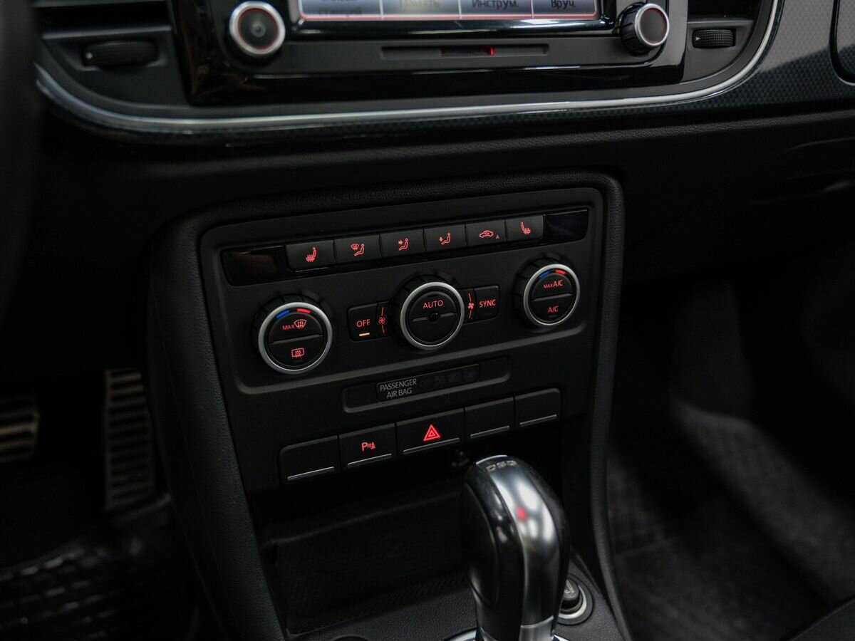 Volkswagen Beetle с пробегом — 2014 год. Фото: #17