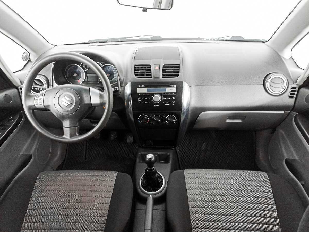 Suzuki SX4 с пробегом — 2011 год. Фото: #11