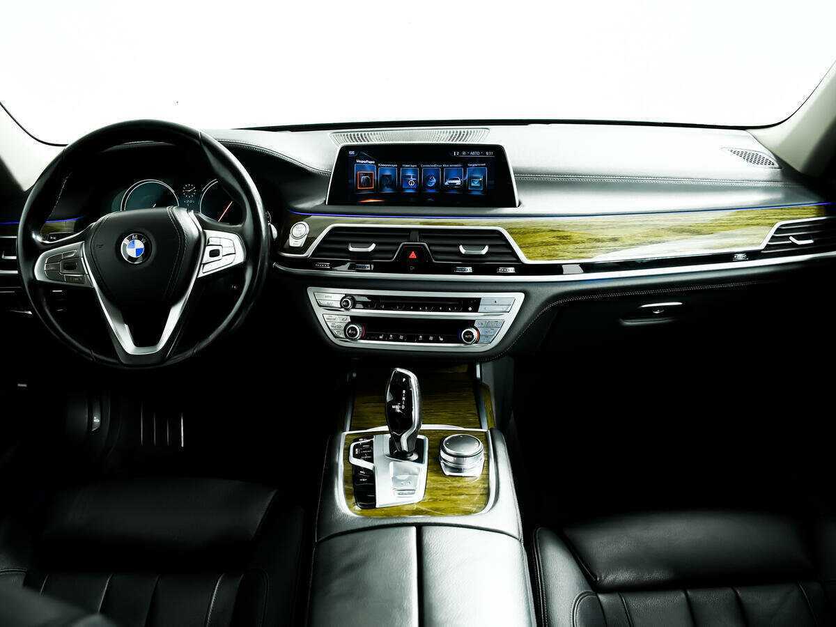 BMW 7 серии с пробегом — 2016 год. Фото: #10