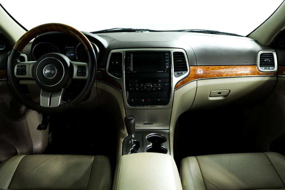 Jeep Grand Cherokee с пробегом — 2012 год. Фото: #8