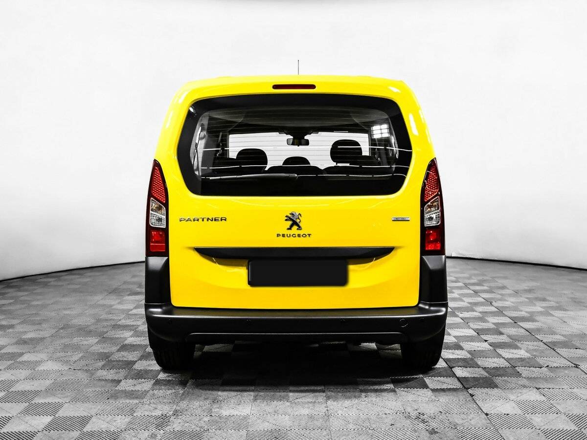 Peugeot Partner с пробегом — 2021 год. Фото: #4