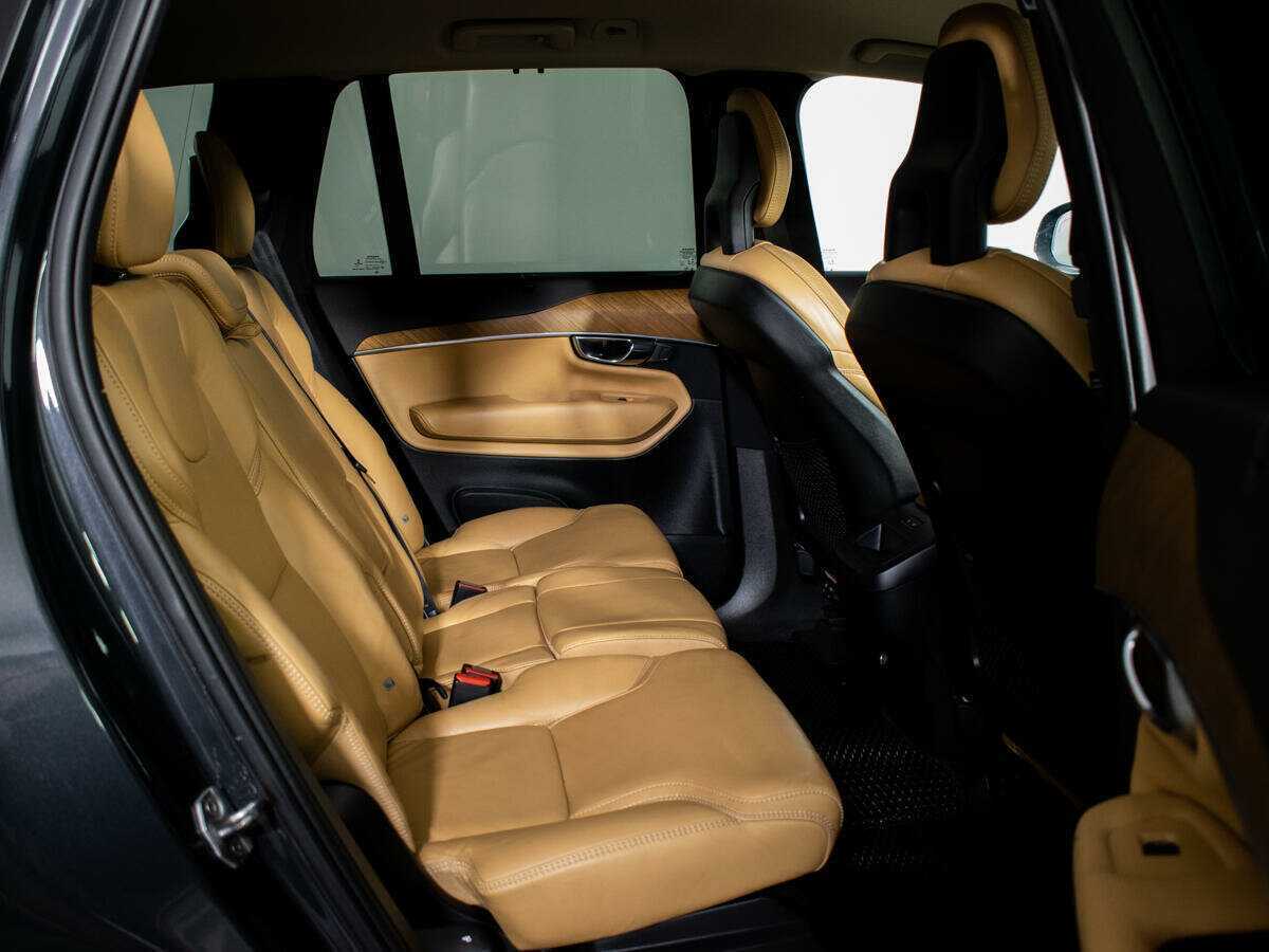 Volvo XC90 с пробегом — 2015 год. Фото: #6