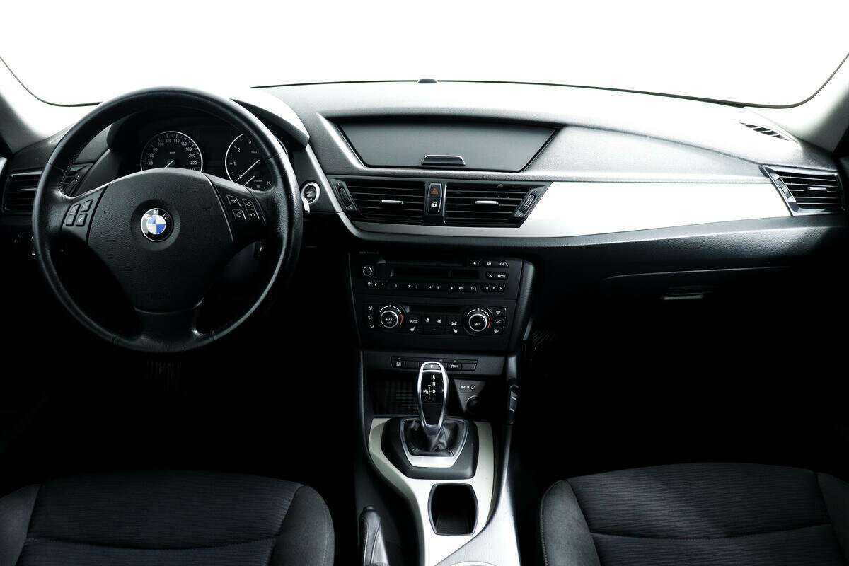 BMW X1 с пробегом — 2013 год. Фото: #10