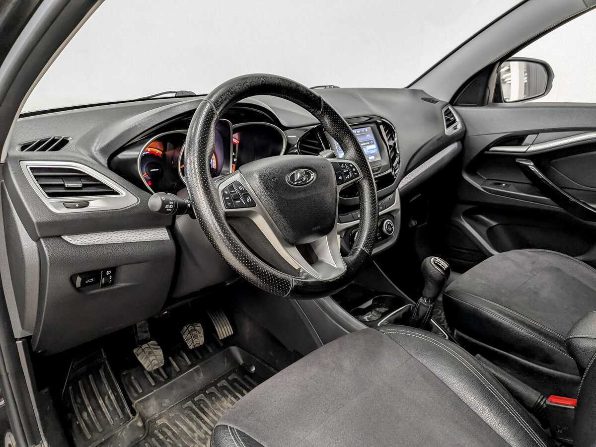 Lada (ВАЗ) Vesta с пробегом — 2019 год. Фото: #15
