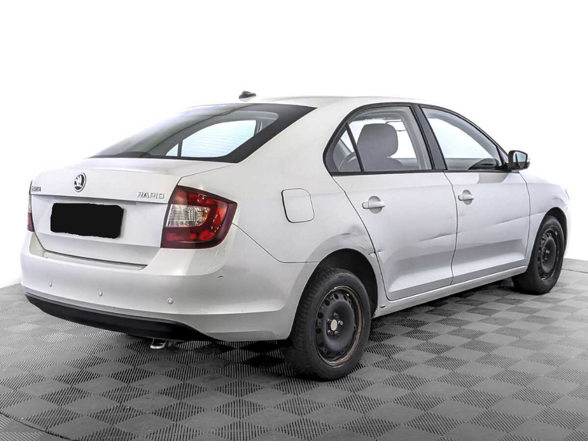 Skoda Rapid с пробегом — 2019 год. Фото: #4