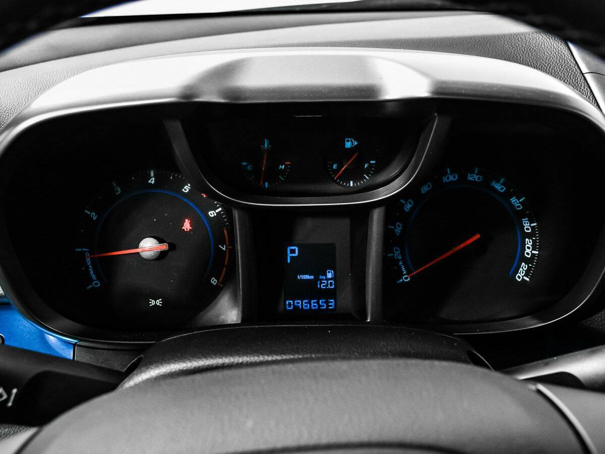 Chevrolet Orlando с пробегом — 2012 год. Фото: #9