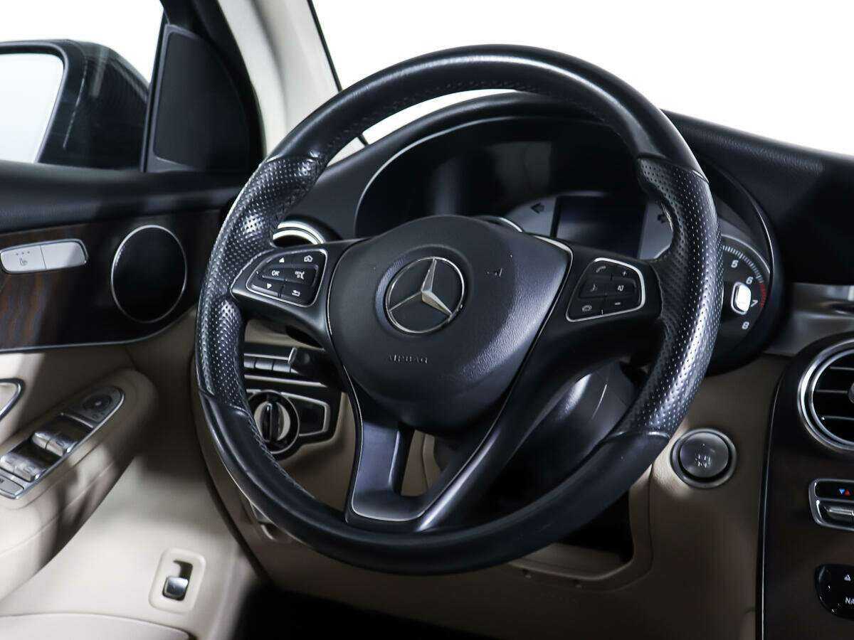 Mercedes-Benz GLC с пробегом — 2016 год. Фото: #14