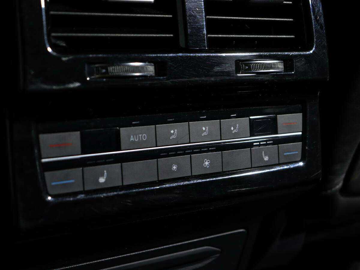 Volkswagen Touareg с пробегом — 2020 год. Фото: #14