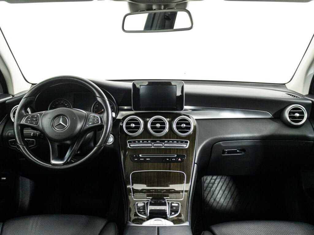 Mercedes-Benz GLC с пробегом — 2015 год. Фото: #12
