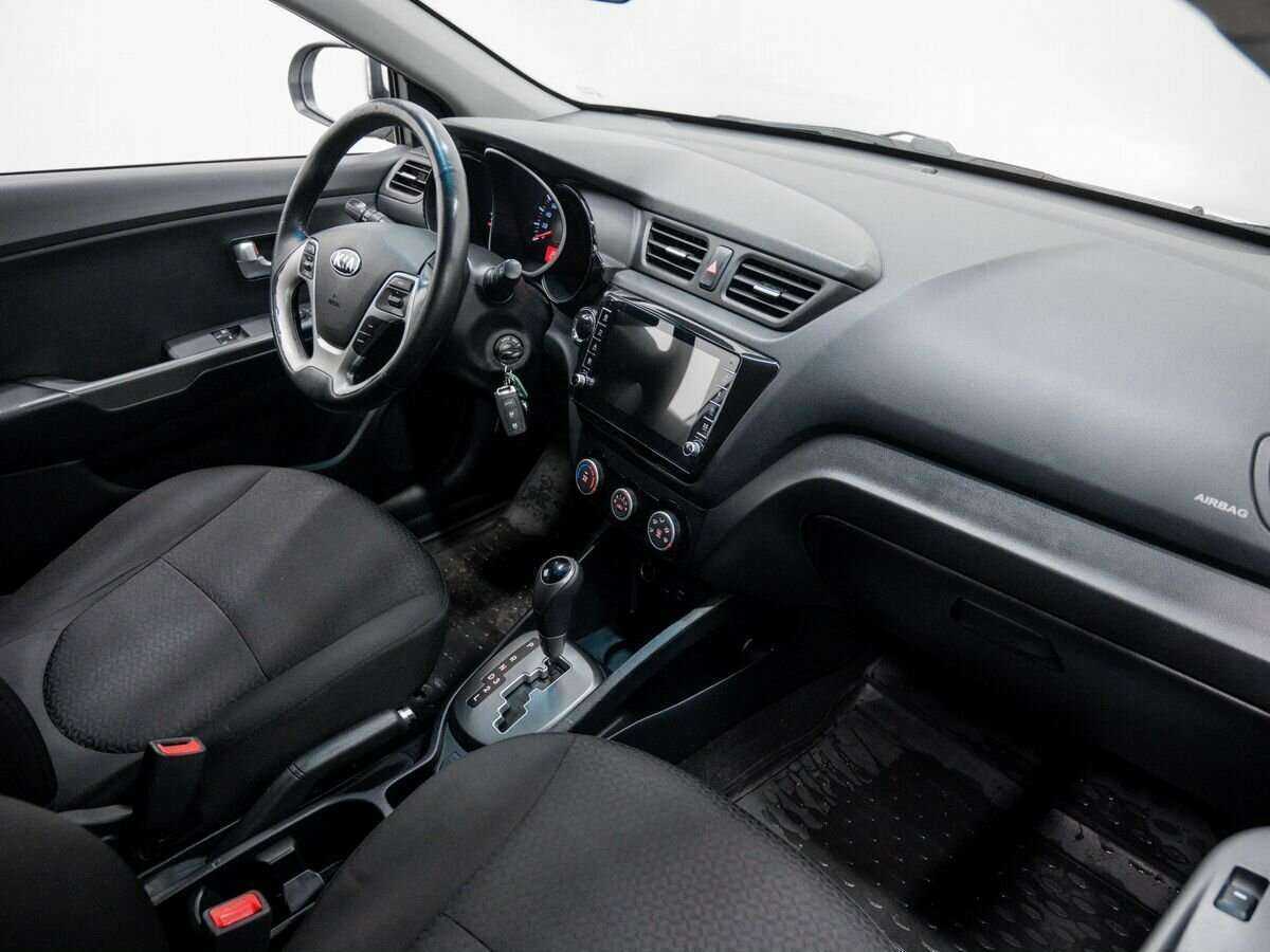 Kia Rio с пробегом — 2017 год. Фото: #7