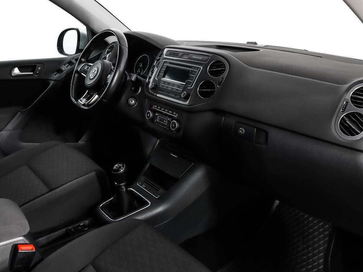 Volkswagen Tiguan с пробегом — 2012 год. Фото: #10