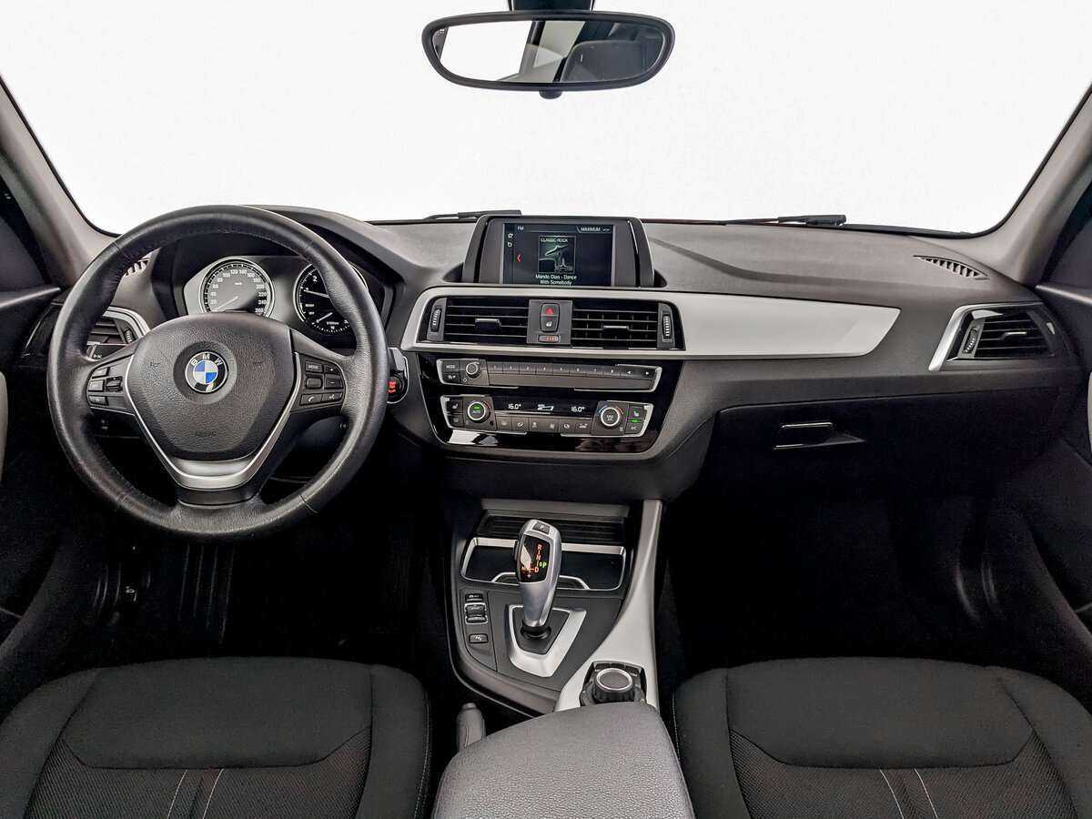 BMW 1 серии с пробегом — 2017 год. Фото: #11