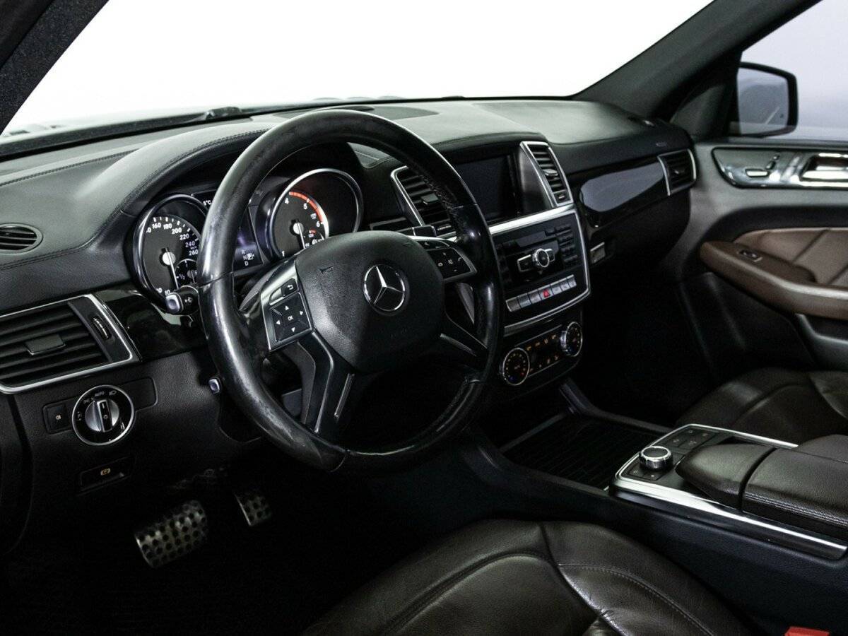 Mercedes-Benz GL-Класс с пробегом — 2015 год. Фото: #10
