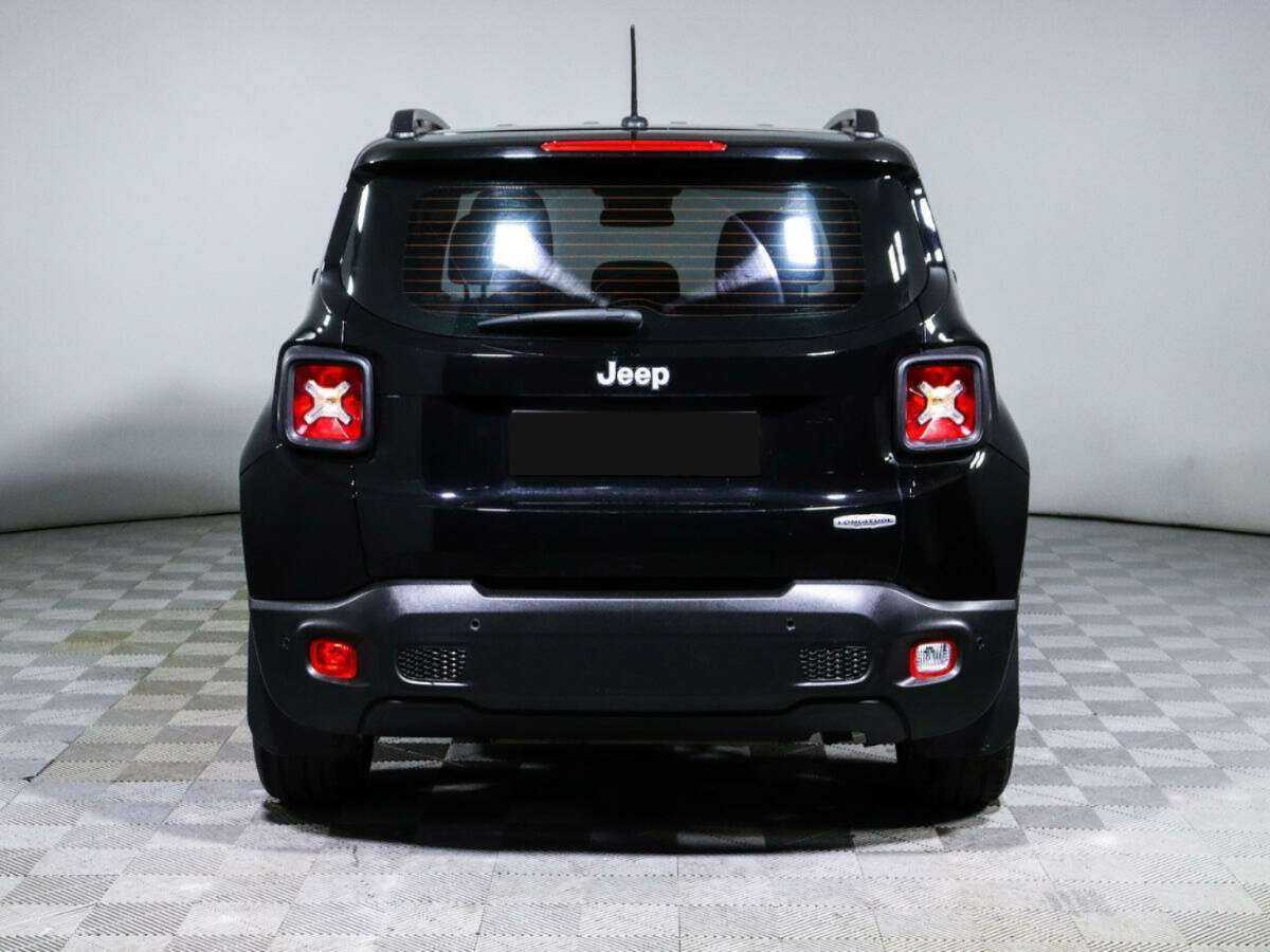 Jeep Renegade с пробегом — 2017 год. Фото: #4