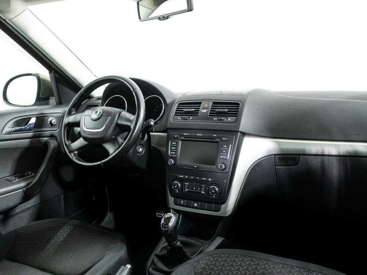 Skoda Yeti с пробегом — 2011 год. Фото: #8