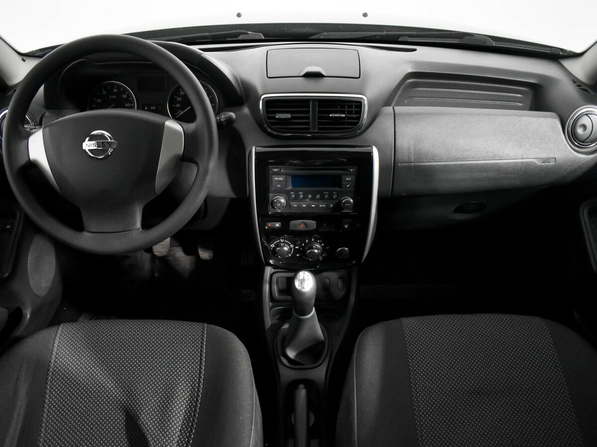 Nissan Terrano с пробегом — 2015 год. Фото: #12