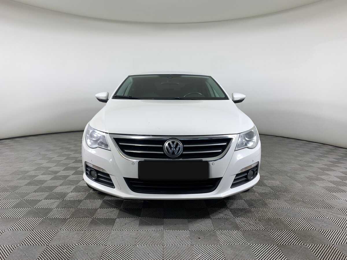 Volkswagen Passat CC с пробегом — 2011 год. Фото: #1