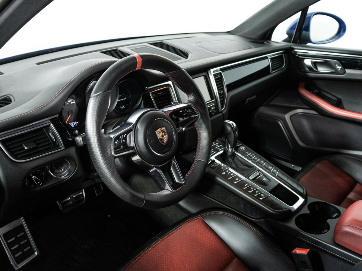 Porsche Macan с пробегом — 2015 год. Фото: #10