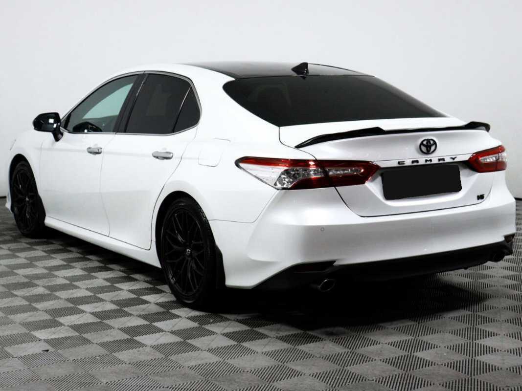 Toyota Camry с пробегом — 2020 год. Фото: #6