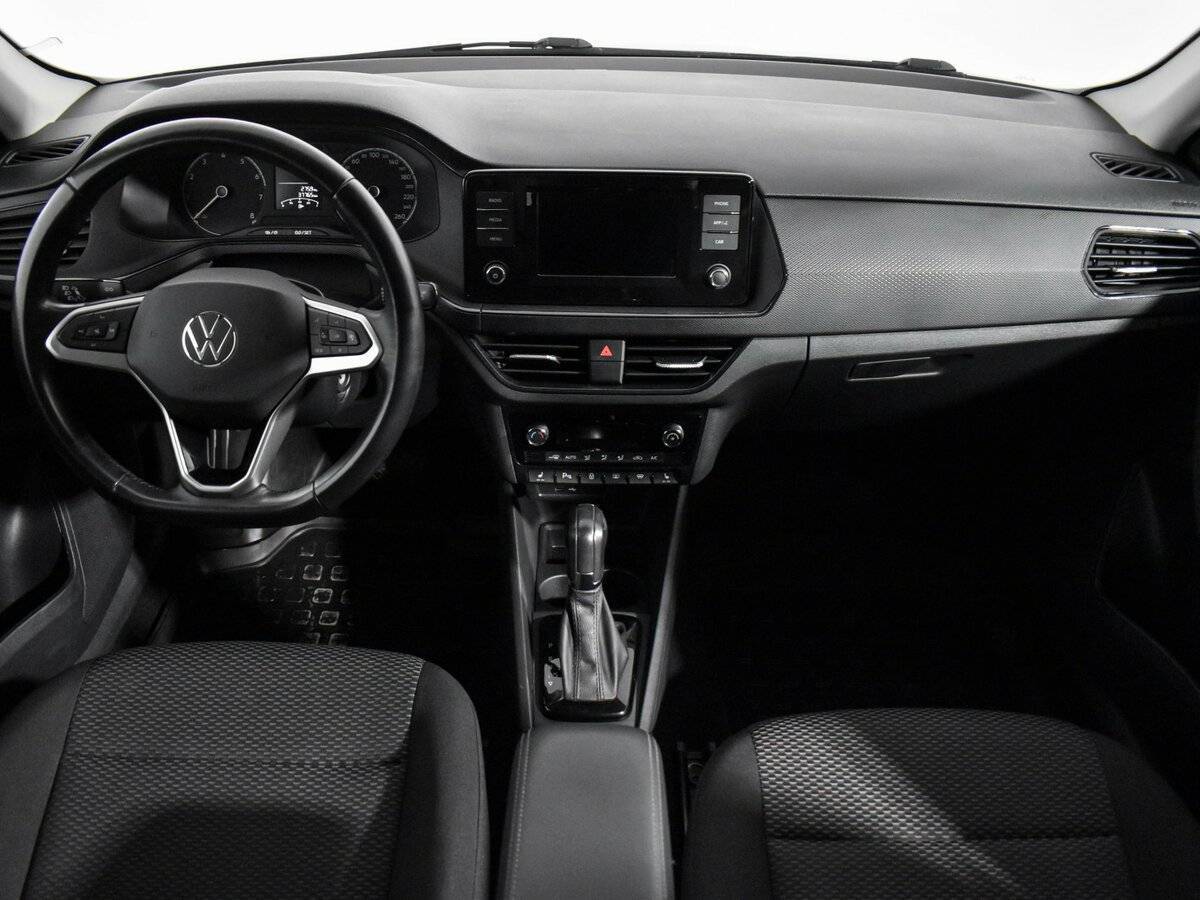Volkswagen Polo с пробегом — 2021 год. Фото: #11