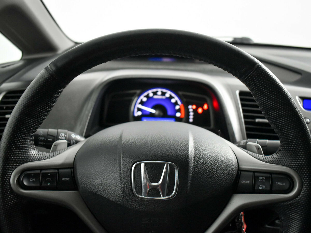 Honda Civic с пробегом — 2011 год. Фото: #13
