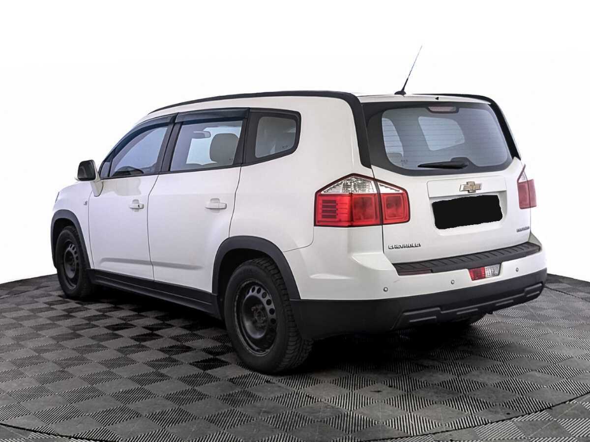 Chevrolet Orlando с пробегом — 2012 год. Фото: #6