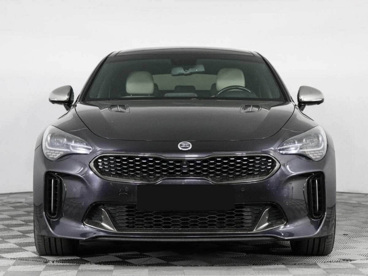 Kia Stinger с пробегом — 2018 год. Фото: #1