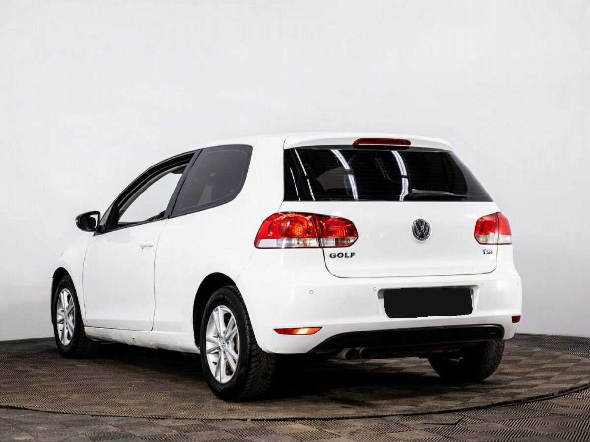 Volkswagen Golf с пробегом — 2011 год. Фото: #3