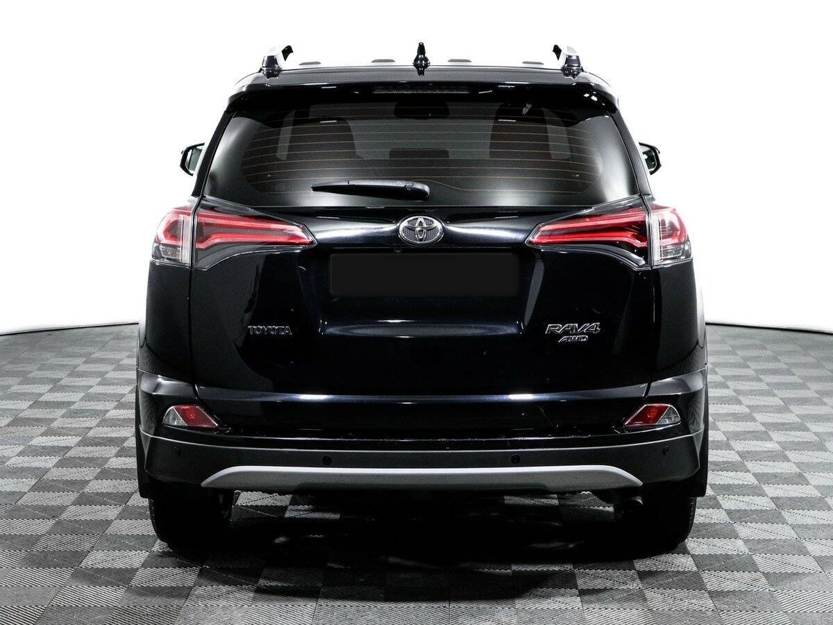 Toyota RAV4 с пробегом — 2017 год. Фото: #5